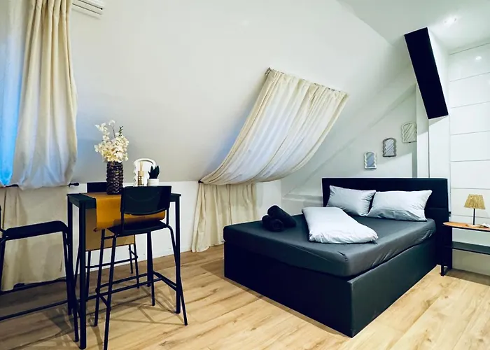 Comfortable Private In A 5-bedroom Close To The Train Station Βιέννη