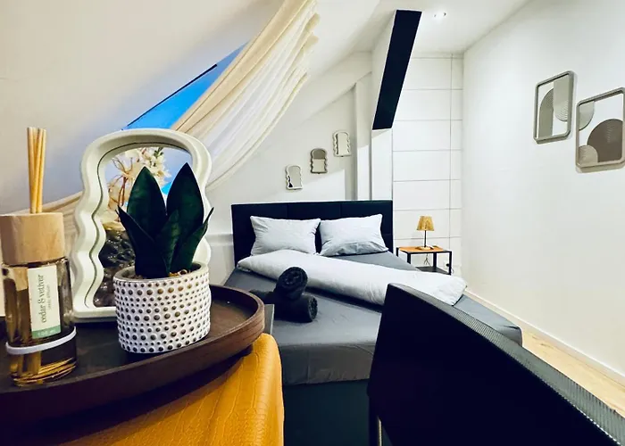 Comfortable Private In A 5-bedroom Close To The Train Station * Bécs