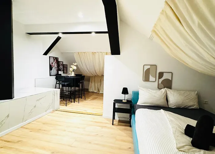 Διαμέρισμα Comfortable Private In A 5-bedroom Close To The Train Station Βιέννη