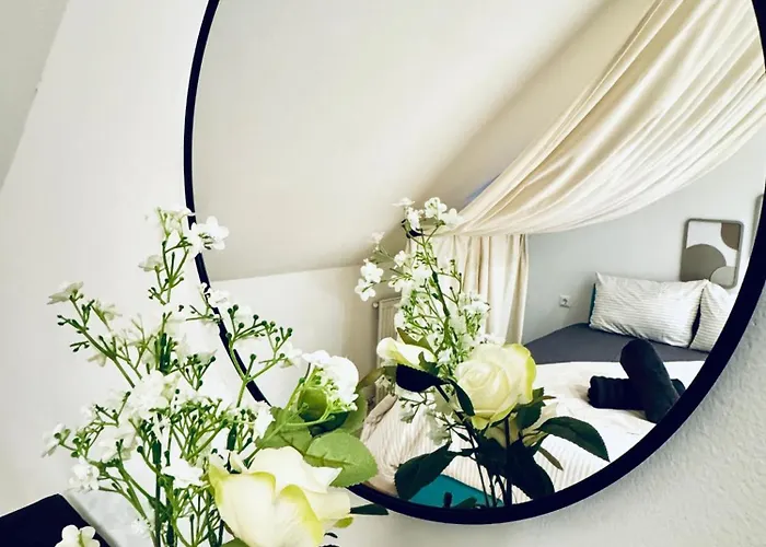 Apartman Comfortable Private In A 5-bedroom Close To The Train Station *